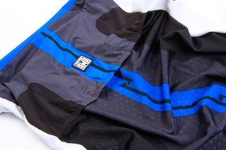 Santini Interactive 30 jersey small rear pockets