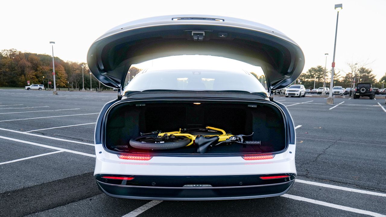 2025 Lucid Air Pure test drive.