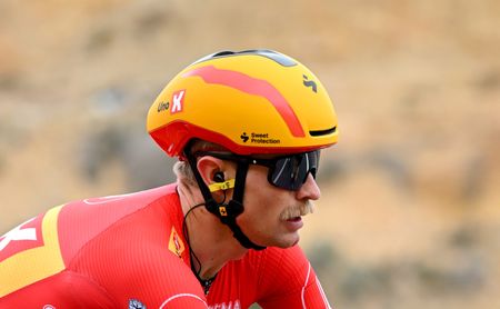 Magnus Cort in the Tucker helmet at the Volta ao Algarve