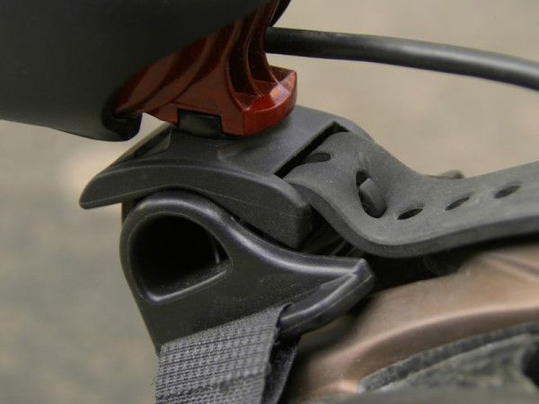 The new mounting system quickly switches from handlebar to helmet use and easily accommodates different bar diameters