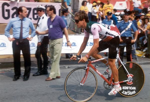 1988 Giro leader Andy Hampsten preps for the final stage time trial.