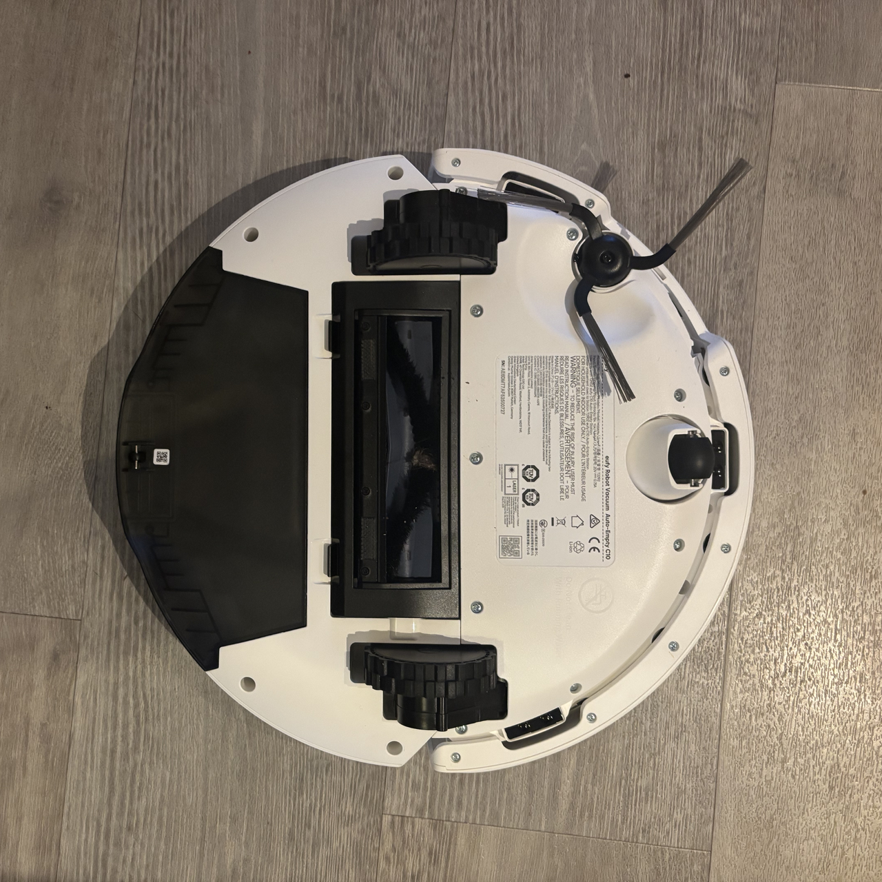 Eufy C10 robot vacuum base