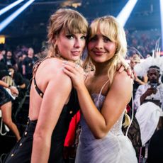 Taylor Swift and Sabrina Carpenter at the 2023 Video Music Awards