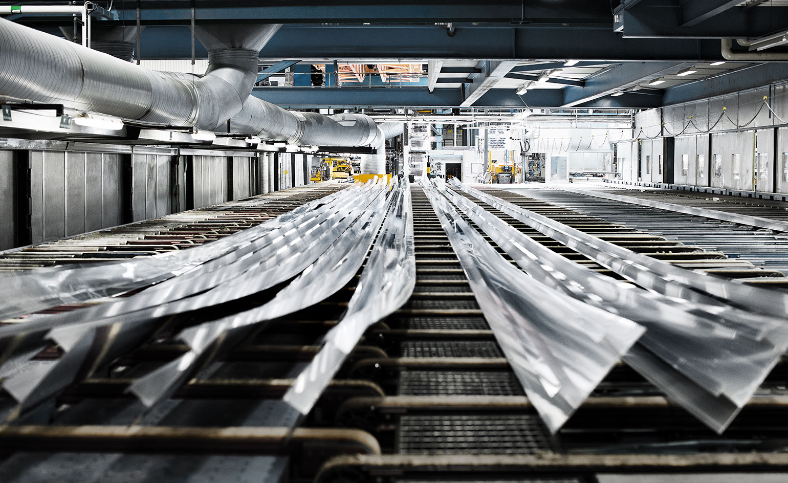 Profiles cooling prior to stretching, sawing, and ageing
