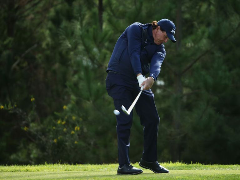 Mickelson Hits Every Fairway