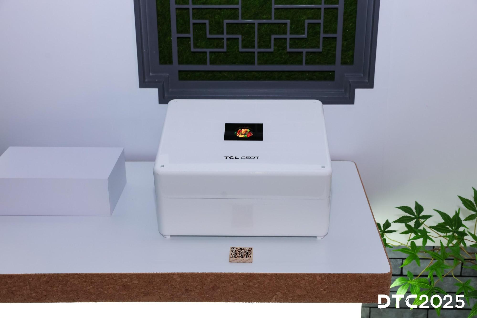 World&amp;rsquo;s highest PPI Real RGB G-OLED Display