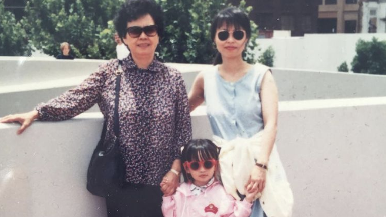 jodie chan with her mother and grandmother