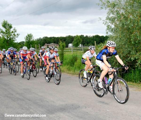 Clara Hughes (Equipe du Quebec) returns to competitive cycling.