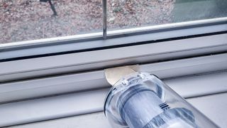 Vacuum cleaning hack on windowsill