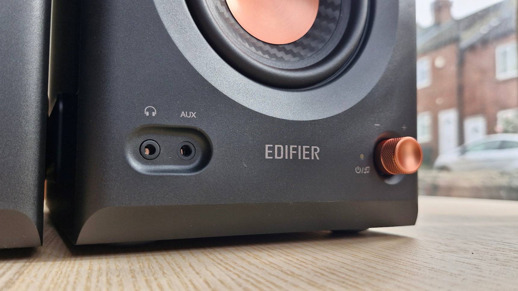 The Edifier MR5 monitor speaker on a table.