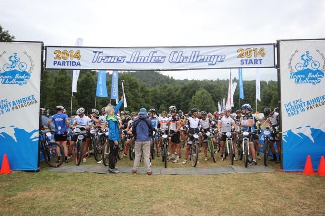 Riders lined up for stage 1