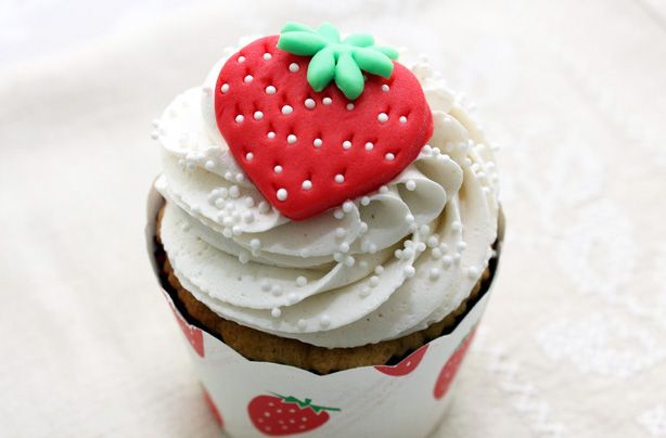 Strawberry jam cupcakes