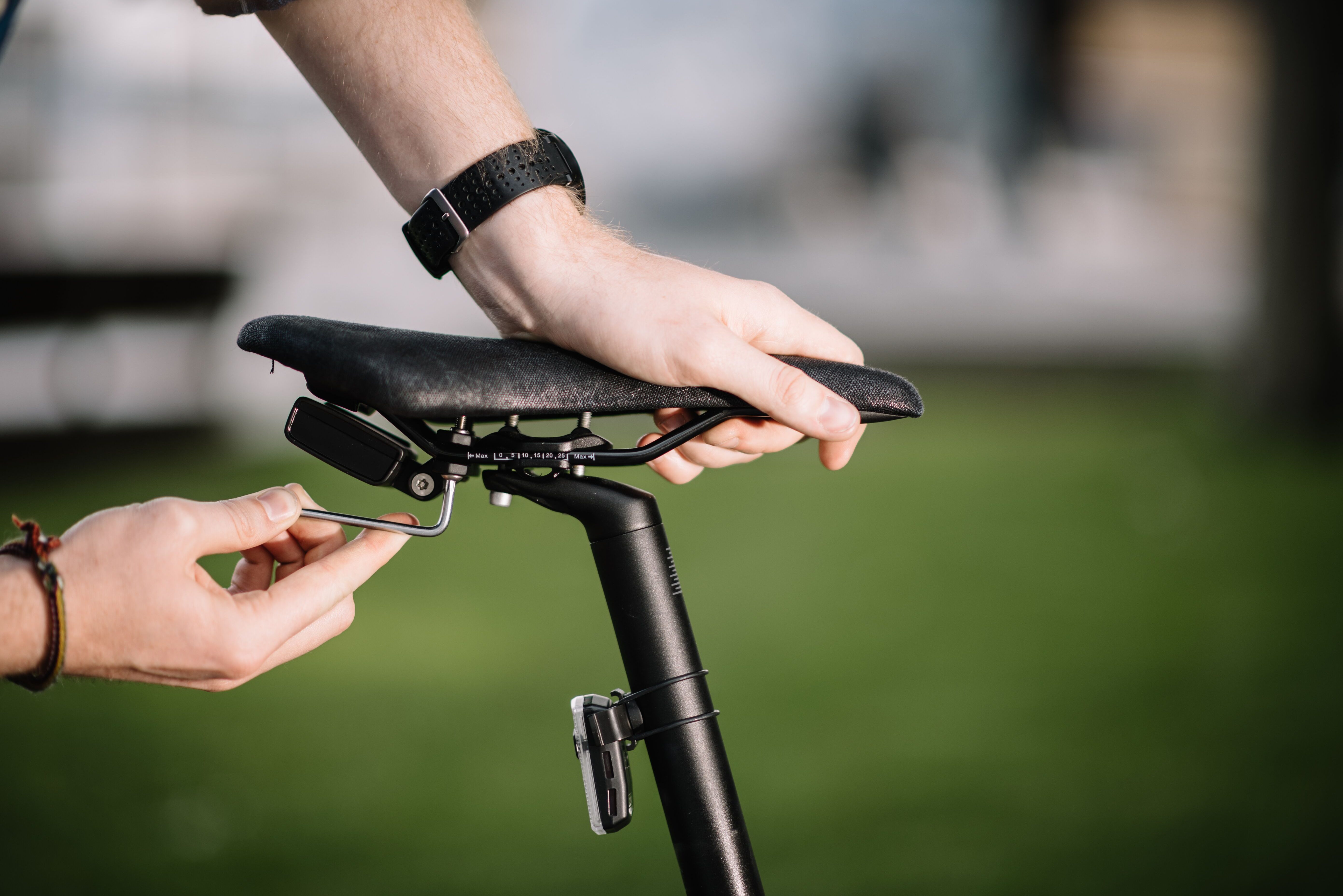 Forkæle Kan ikke lide Forskelsbehandling Best GPS Bike Trackers: find and follow your stolen bike | Cycling Weekly