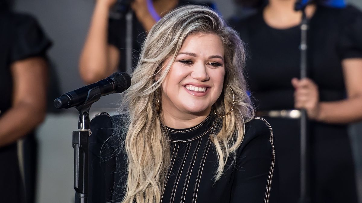 Kelly Clarkson re-lists the home she shared with Brandon Blackstock ...