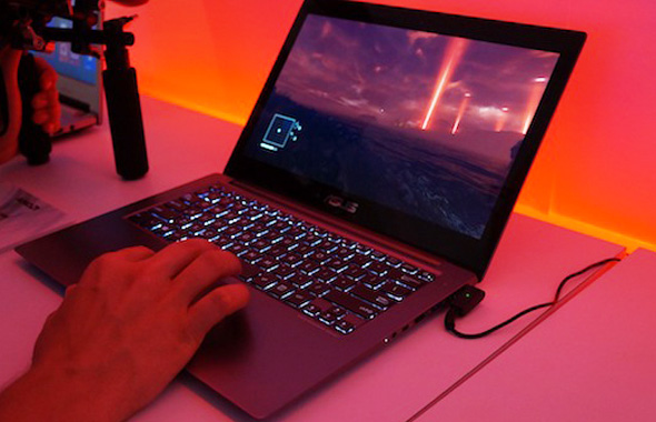 ASUS U38N Notebook Runs on 3rd-Gen Richard APU