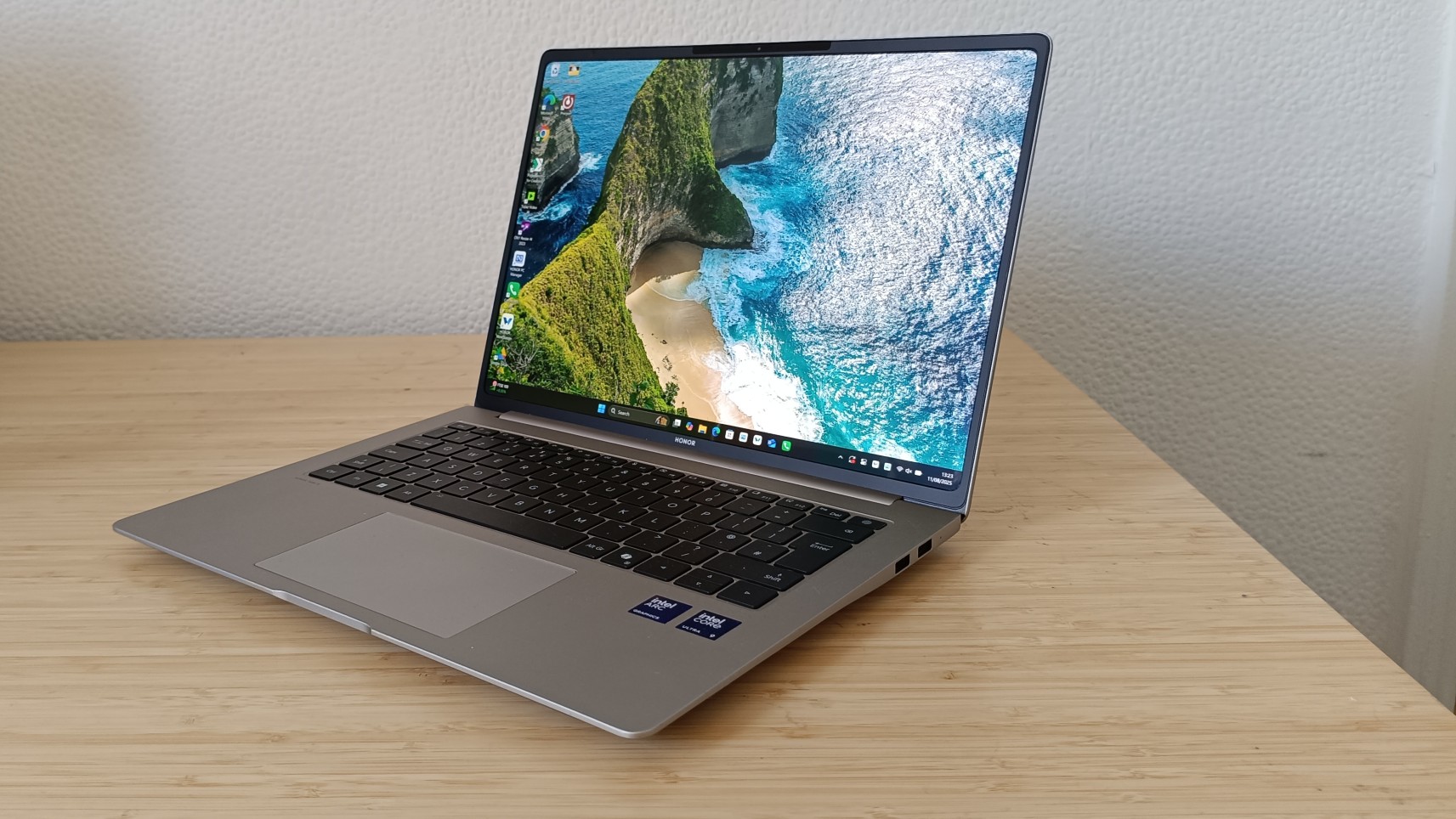Honor MagicBook Pro 14 laptop on desk