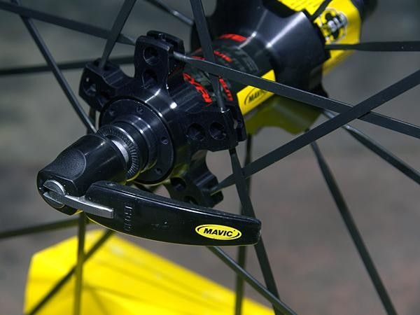 It's a detail that most don't even think about but it's significant nonetheless; the '09 Ksyrium Elite now gets Mavic's higher-end skewers, too.