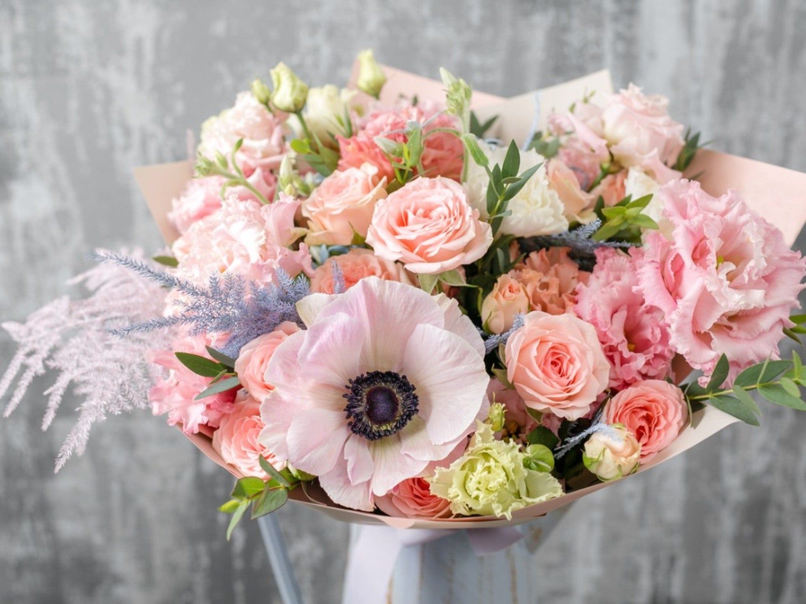 How To Create A Romantic Pastel Bouquet | Gardening Know How