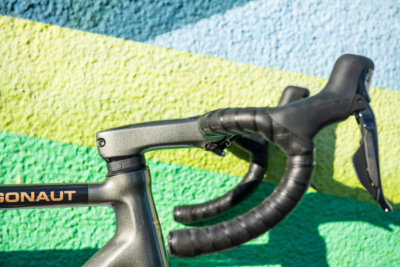 Argonaut RM3 - close up and side-on bike photos