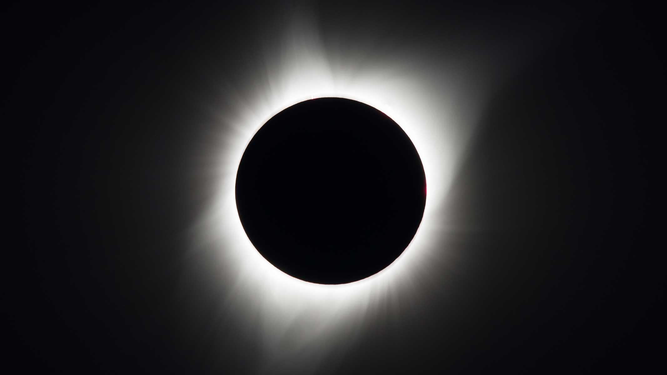A total solar eclipse photographed from Madras, Oregon, in 2017.​​
