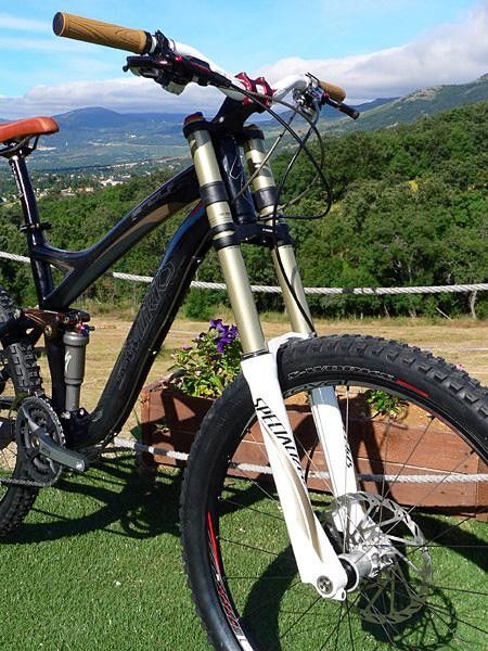 The new E150SL fork shaves 90g from what was already an impressively light package.