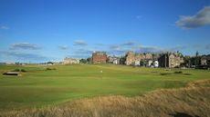 10 Most Famous Scottish Golf Courses - St Andrews - Old Course - Hole 1