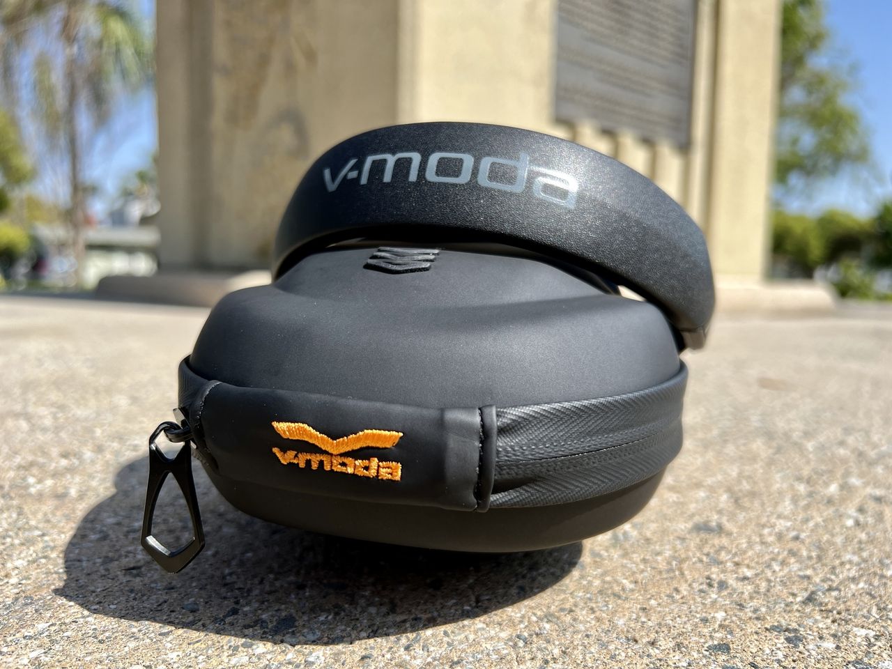 V Moda Crossfade 2 Wireless Rolling Stones Headband Top Case