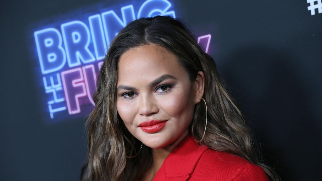 Chrissy Teigen's tooth loss forced her to start this new diet Woman