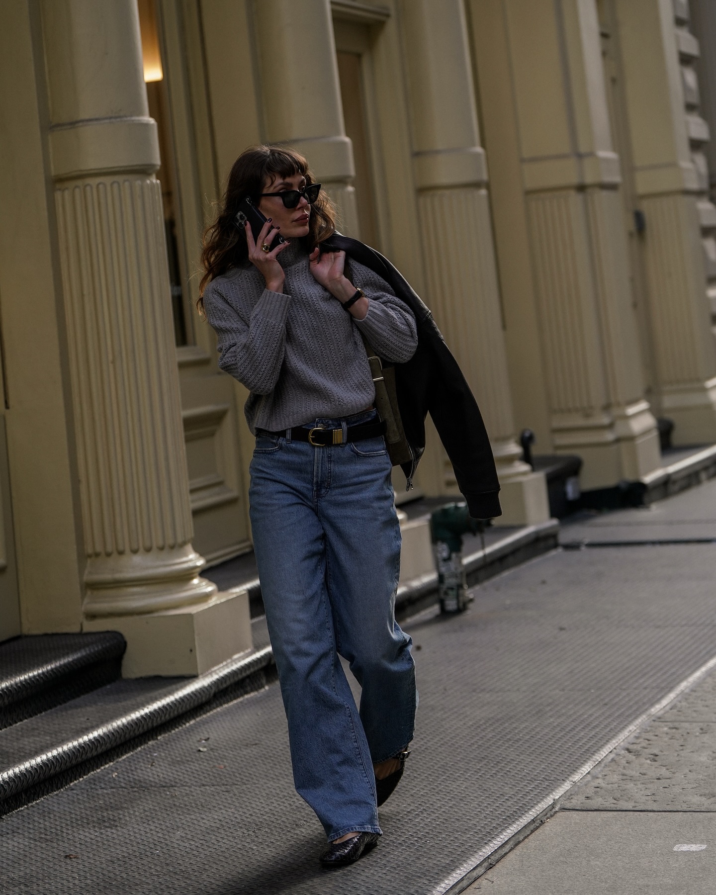 how-to-wear-wide-jeans-241750-1605152798743-image