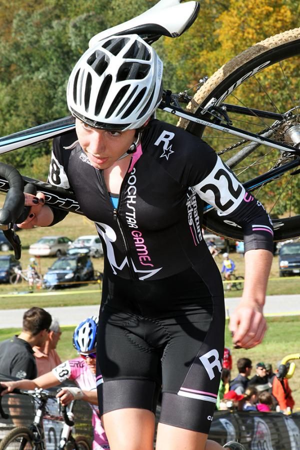 Molly Hurford (Team Rockstar Games-Signature Cycles) starts the run-up.