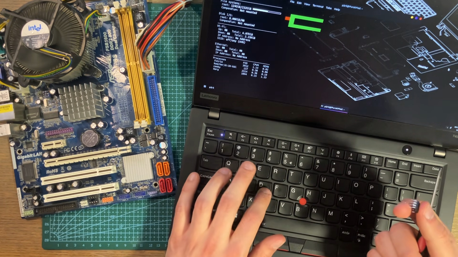 A system running Snake without RAM on a techtuber's desk, briefly