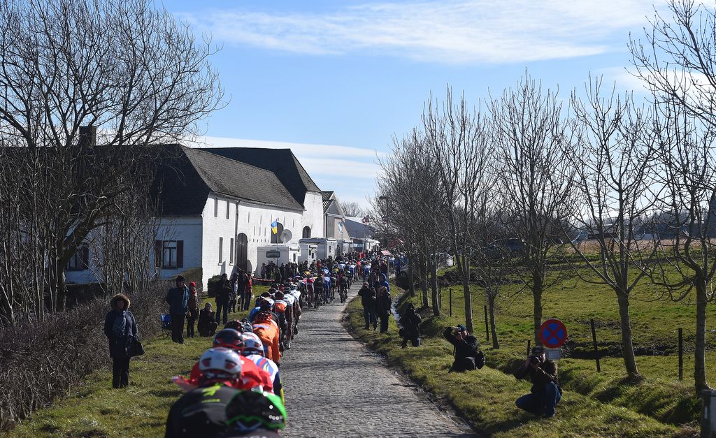 Clear skies but cold weather for the peloton today