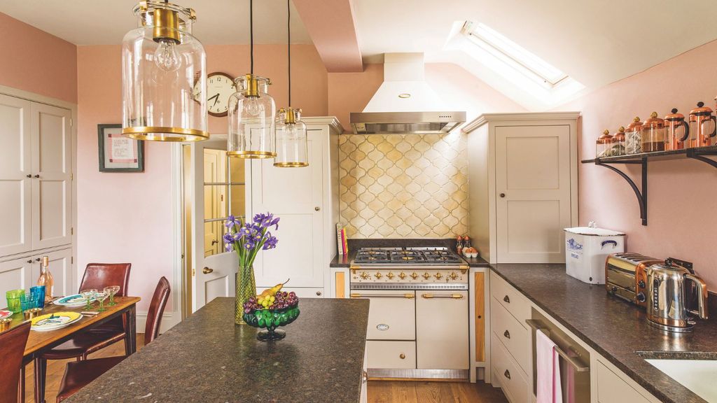 5 chic kitchen cabinet and countertop combinations that always work ...