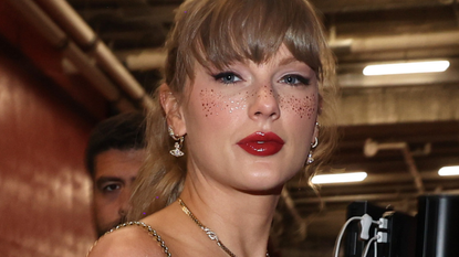 Taylor Swift arrives prior to a game between the Kansas City Chiefs and the New Orleans Saints at GEHA Field at Arrowhead Stadium on October 07, 2024 in Kansas City, Missouri.