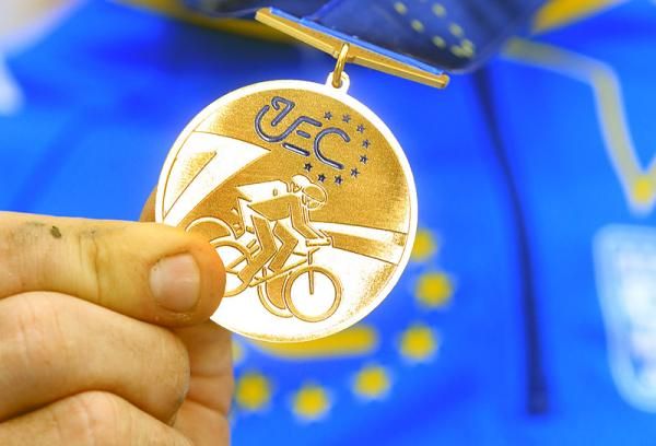 Lars van der Haar's U23 men's gold medal.