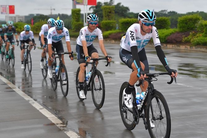Team Sky stick together in the rainy conditions on stage 2 of the 2018 Tour of Guangxi