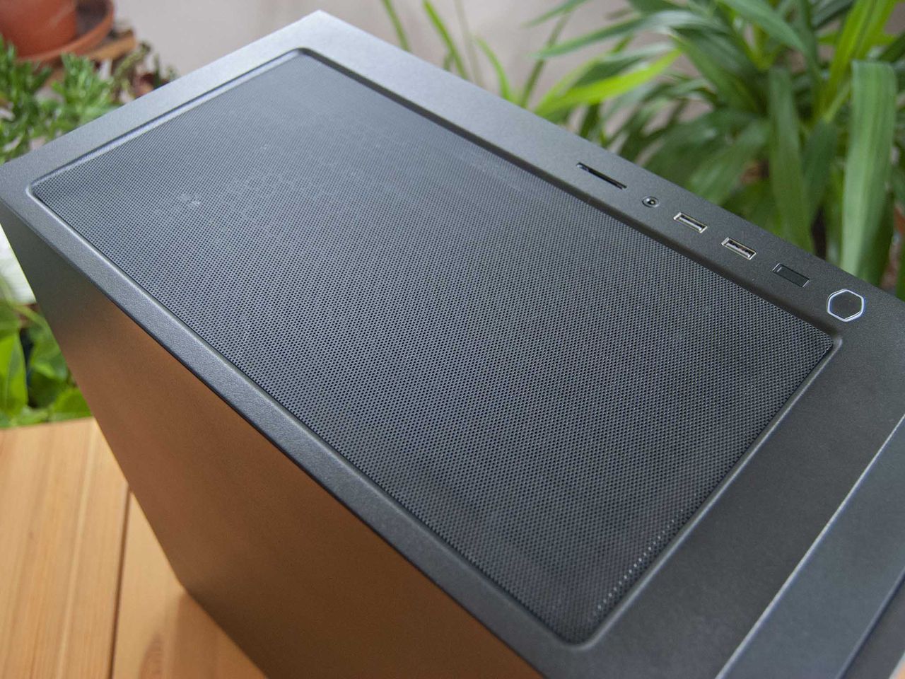 Cooler Master Silencio S400 Review