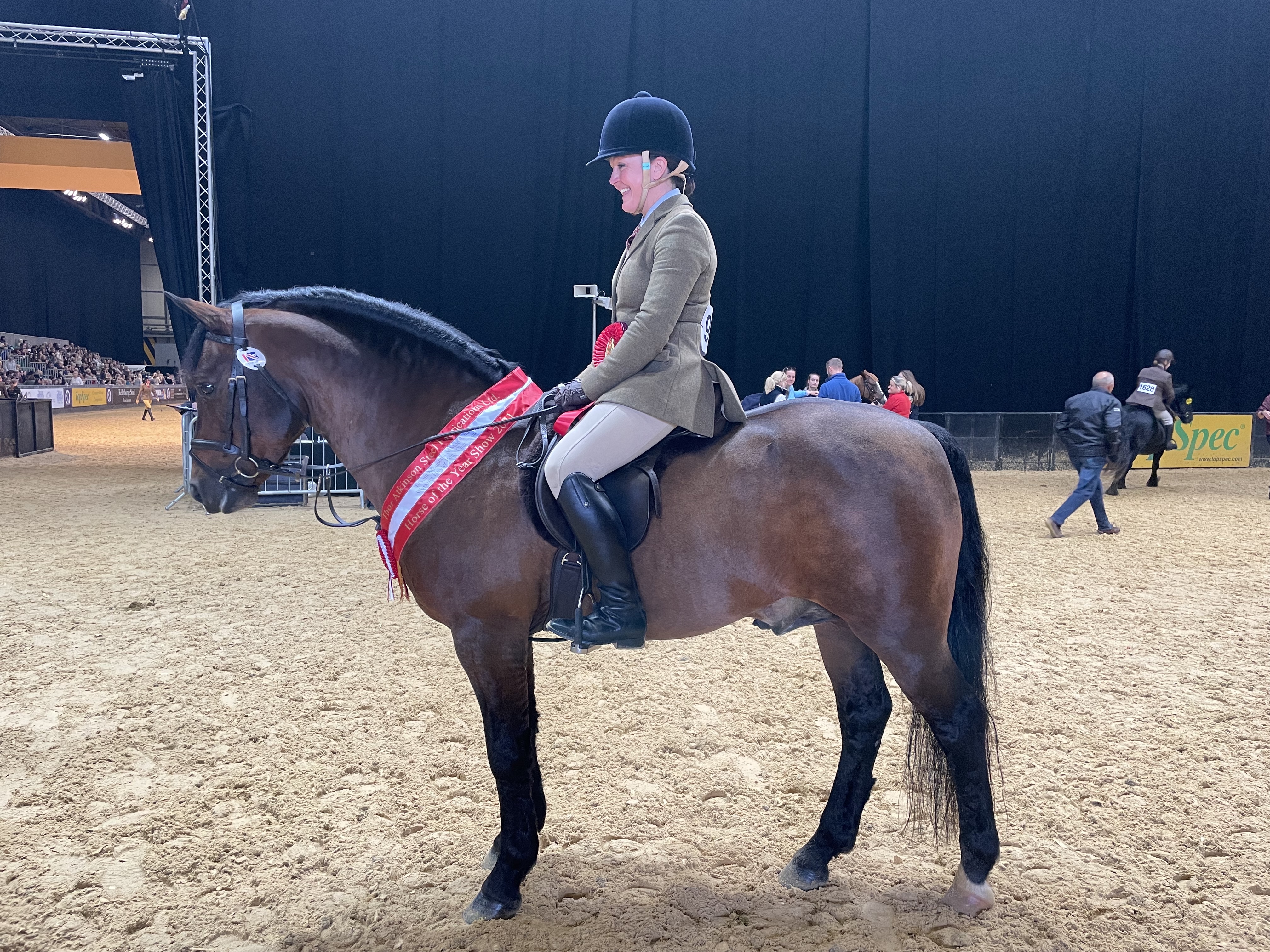 Laura Avery and Willoway Free Spirit won the M&amp;M working hunter 143cm at the HOYS 2021