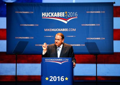 Huckabee throws his hat into the ring.