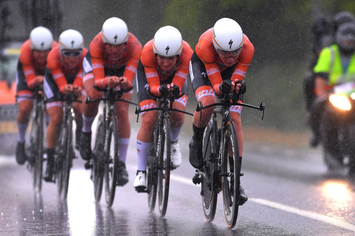 Anna van der Breggen leads the line for Boels-Dolmans