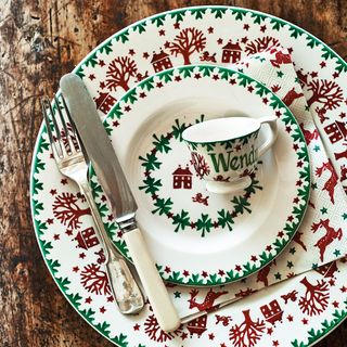 deer printed plates fork and knife with white handle