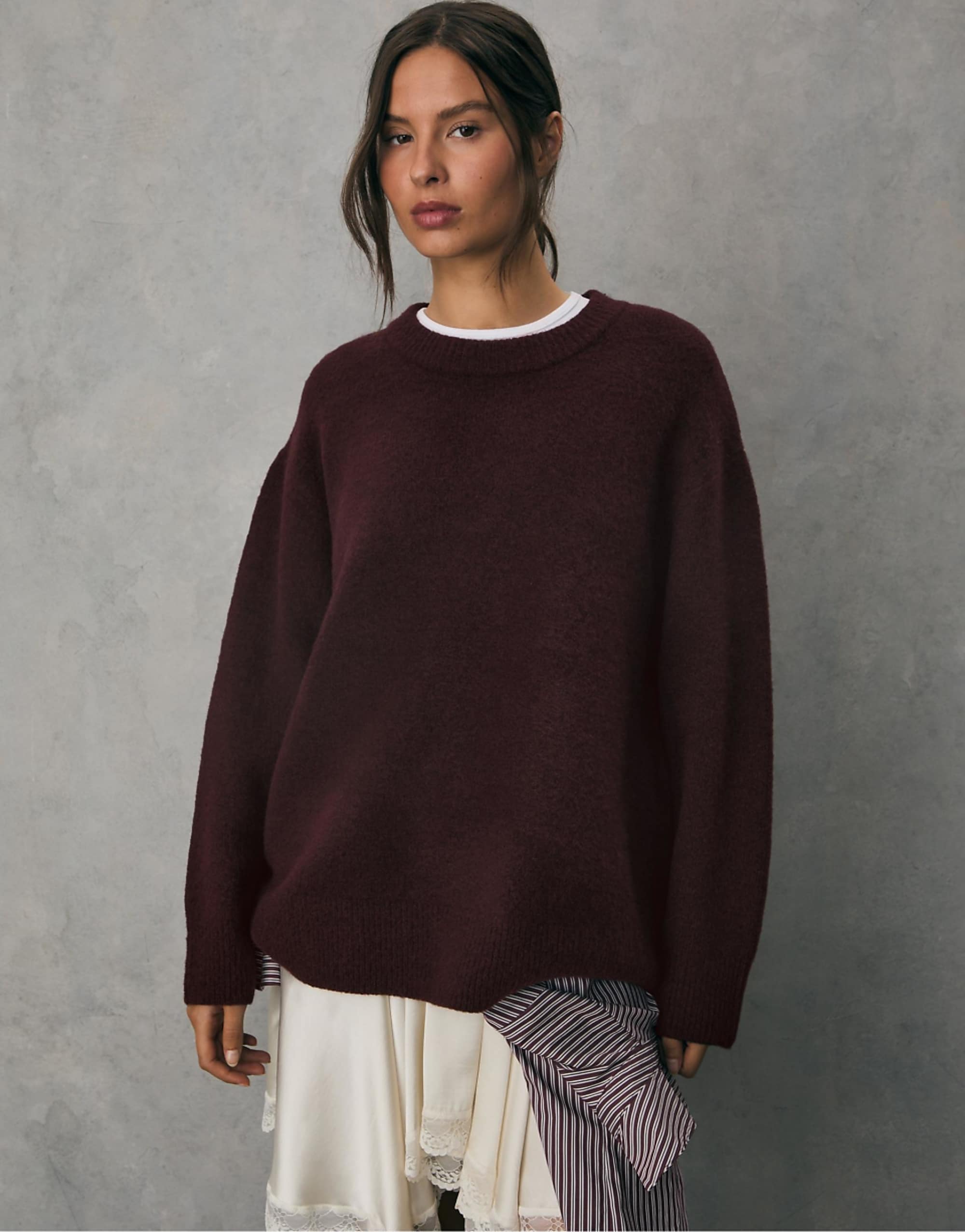 Stradivarius Soft-Touch Knit Sweater in Aubergine