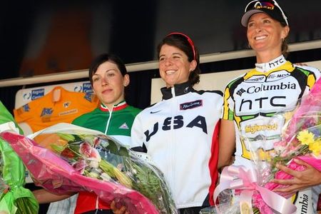 Stage podium : Monica Baccaille (Michela Fanini), Evelyn Stevens (USA) and Kim Anderson (Team Columbia-HTC)