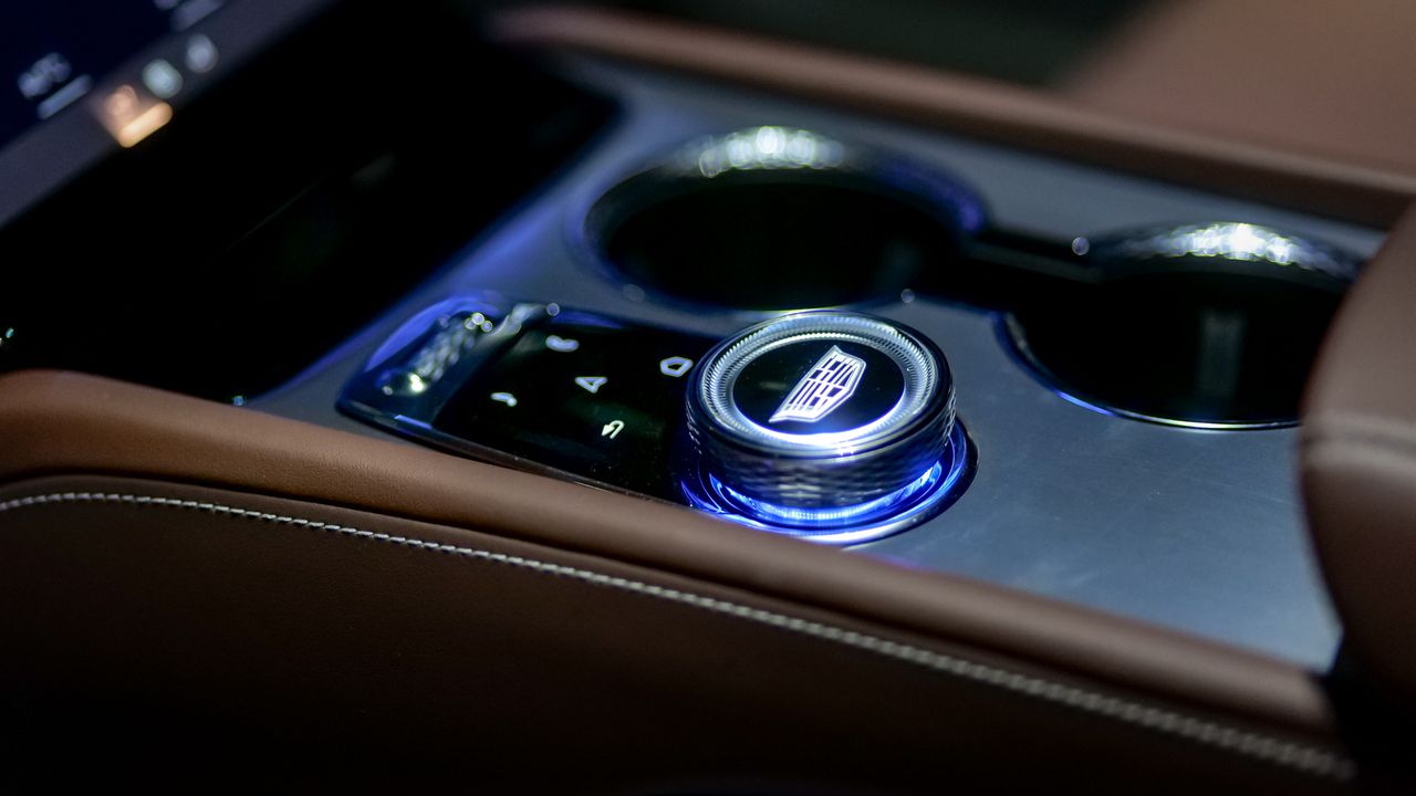 2026 Cadillac Vistiq test drive.