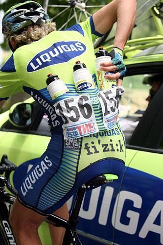Italy's Franco Pellizotti (Liquigas) reachs for a drink during Stage 6.