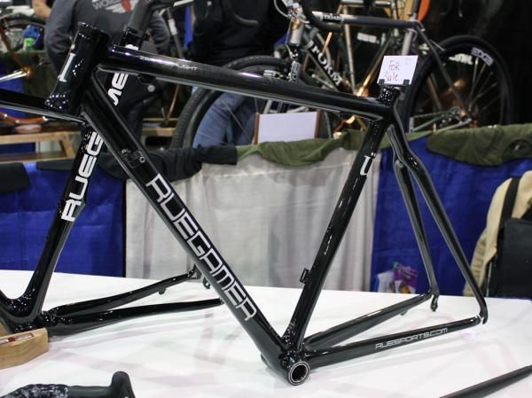 Rue Sports says this 52cm Zen Uberlight weighs just 720g.