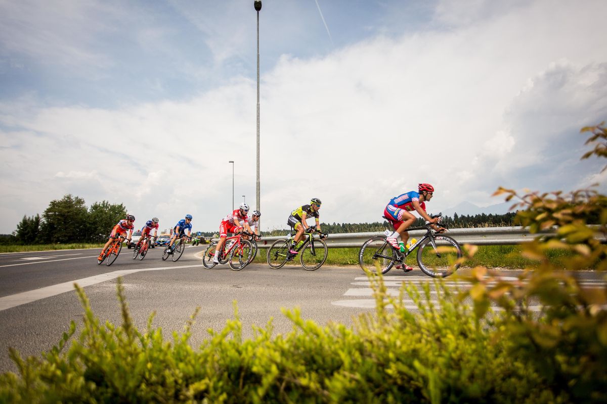 Bruno Maltar (Meridiana Kamen Team) leads the breakaway