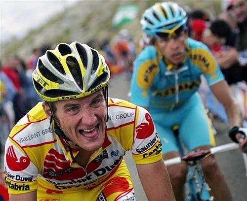 Jos&eacute; Gomez Marchante (Saunier Duval-Prodir) attacks on the lower slops of Sierra de la Pandera, with Andrey Kashechkin (Astana Team) in hot pursuit.
