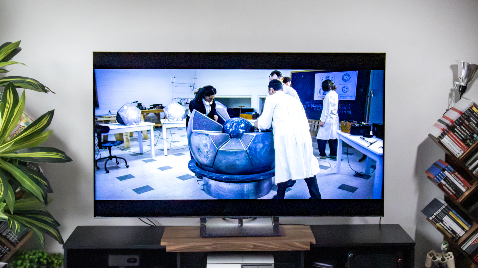 Hisense U75QG Mini-LED TV in an apartment