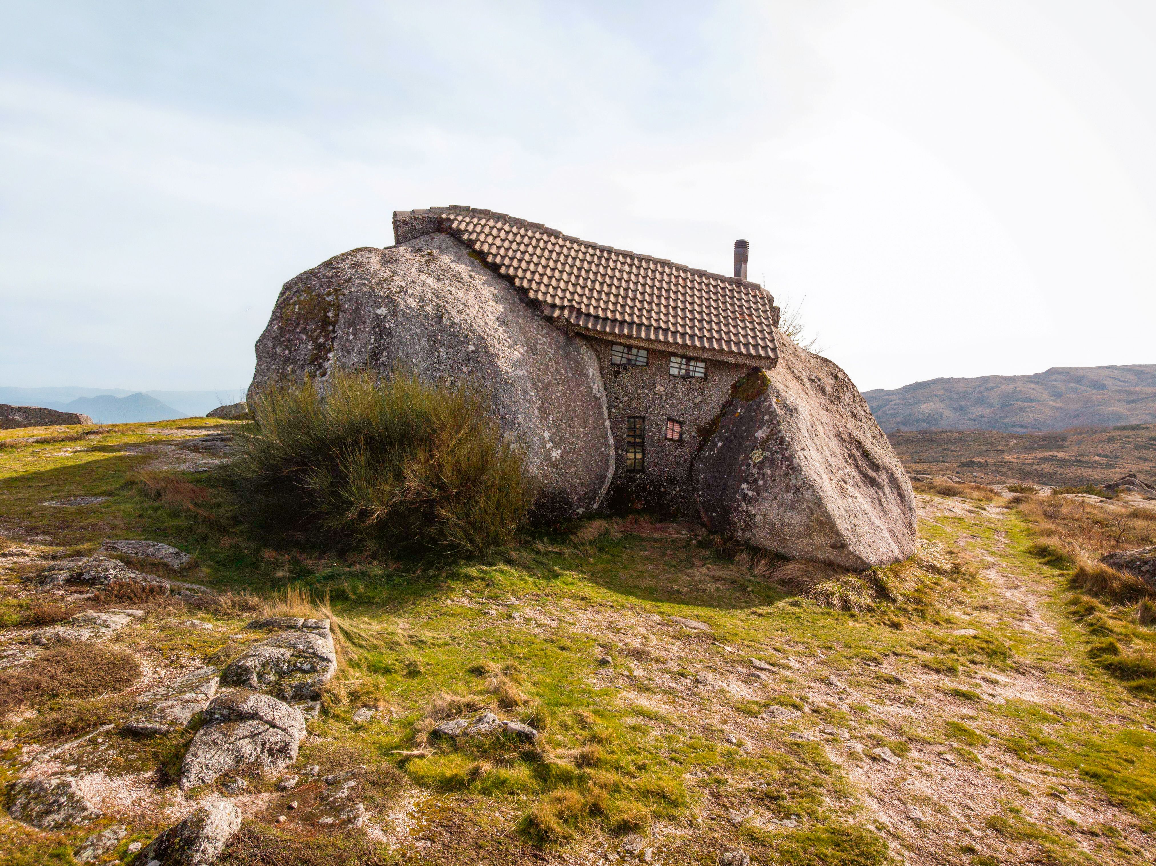 Casa do Penedo, Portugal